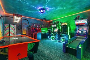 Orlando Resort Retreat Fun-filled Family Haven 5 Bedroom Home