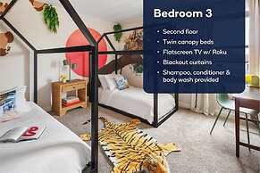 Orlando Resort Retreat Fun-filled Family Haven 5 Bedroom Home