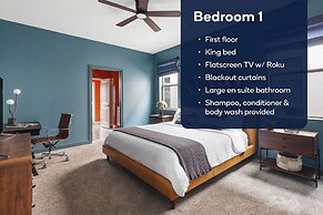 Orlando Resort Retreat Fun-filled Family Haven 5 Bedroom Home