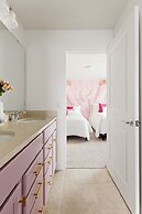 Flamingo Grove Windsor Island Getaway 5 Bedroom Home