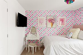 Flamingo Grove Windsor Island Getaway 5 Bedroom Home