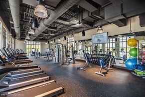 Coconut Breeze Getaway - Resort Facilities Access 9 Bedroom Home by Ov