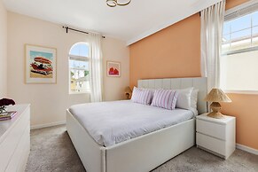 Coconut Breeze Getaway - Resort Facilities Access 9 Bedroom Home by Ov