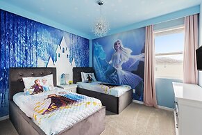 Coconut Breeze Getaway - Resort Facilities Access 9 Bedroom Home by Ov