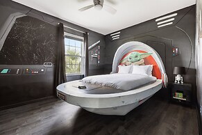 Tranquil Broad Oak Resort-style Retreat 8 Bedroom Home by Overmoon