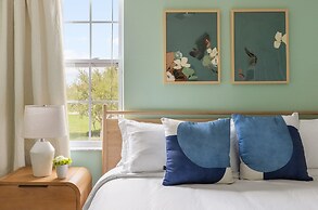 Tranquil Broad Oak Resort-style Retreat 8 Bedroom Home by Overmoon