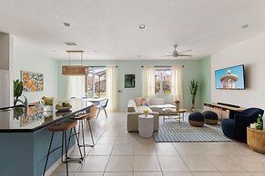 Tranquil Broad Oak Resort-style Retreat 8 Bedroom Home by Overmoon