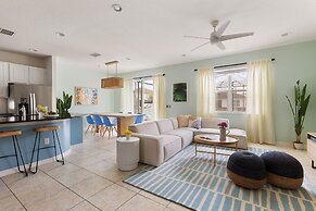 Tranquil Broad Oak Resort-style Retreat 8 Bedroom Home by Overmoon