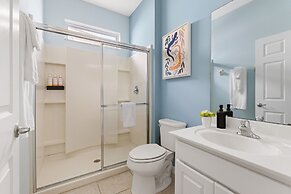 Tranquil Broad Oak Resort-style Retreat 8 Bedroom Home by Overmoon