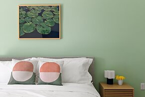 Tranquil Broad Oak Resort-style Retreat 8 Bedroom Home by Overmoon