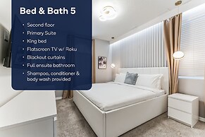 Coconut Breeze With Private Backyard Pool And Spa 5 Bedroom Home