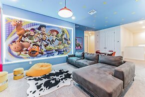 Coconut Breeze With Private Backyard Pool And Spa 5 Bedroom Home