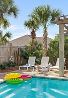 Miramar Dream House - Hot Tub, Tiki Bar, Game Room 7 Bedroom Home by O