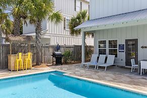 Miramar Dream House - Hot Tub, Tiki Bar, Game Room 7 Bedroom Home by O