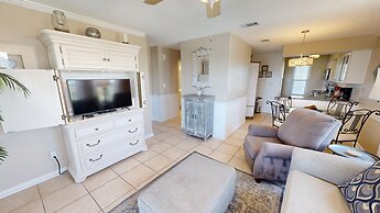 Poolside Villas 308 2 Bedroom Condo by RedAwning