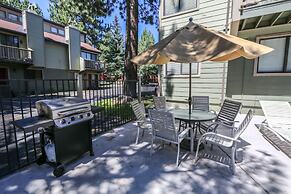 Mammoth Sierra Townhomes #23 4 Bedroom Condo by RedAwning