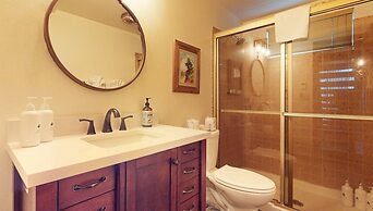 Mammoth Sierra Townhomes #23 4 Bedroom Condo by RedAwning