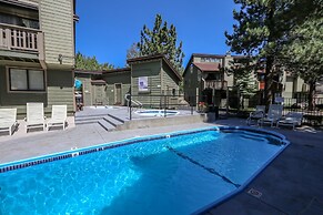 Mammoth Sierra Townhomes #23 4 Bedroom Condo by RedAwning