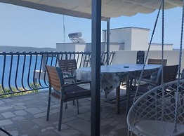 Bernard Sea View Apartments