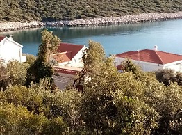 Bernard Sea View Apartments