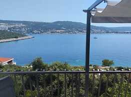 Bernard Sea View Apartments