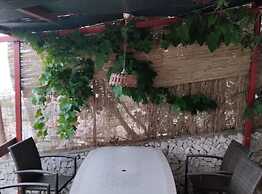 Bernard Sea View Apartments