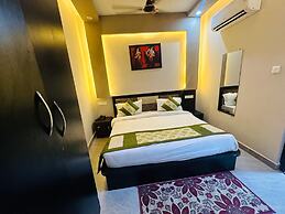 Hotel PSR Residency - near Temple & Ghat