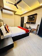 Hotel PSR Residency - near Temple & Ghat