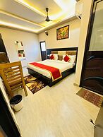 Hotel PSR Residency - near Temple & Ghat