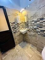 Hotel PSR Residency - near Temple & Ghat