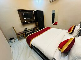 Hotel PSR Residency - near Temple & Ghat