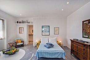 Yellow Suite sul Lungomare di Recco