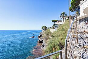 Yellow Suite sul Lungomare di Recco