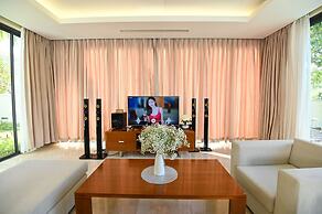 Abogo Da Nang OceanFront Luxury Villa