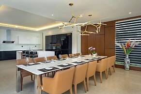 Abogo Da Nang OceanFront Luxury Villa