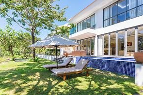 Abogo Da Nang OceanFront Luxury Villa