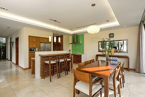 Abogo Da Nang OceanFront Luxury Villa