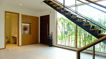 Abogo Da Nang OceanFront Luxury Villa