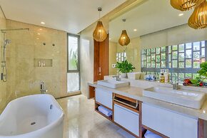 Abogo Da Nang OceanFront Luxury Villa