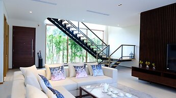 Abogo Da Nang OceanFront Luxury Villa