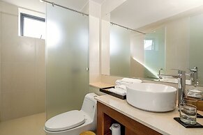 Abogo Da Nang OceanFront Luxury Villa