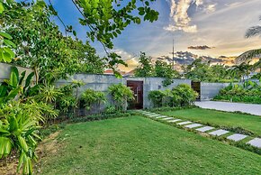 Abogo Da Nang OceanFront Luxury Villa