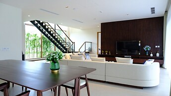 Abogo Da Nang OceanFront Luxury Villa