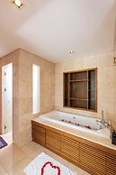 Abogo Da Nang OceanFront Luxury Villa