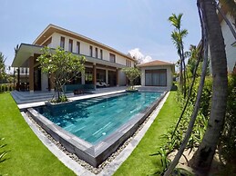 Abogo Da Nang OceanFront Luxury Villa