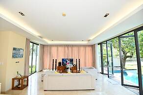 Abogo Da Nang OceanFront Luxury Villa