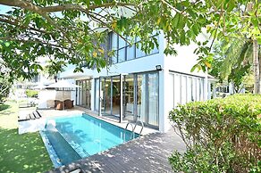 Abogo Da Nang OceanFront Luxury Villa