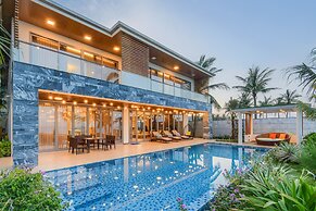 Abogo Da Nang OceanFront Luxury Villa