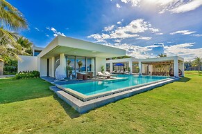 Abogo Da Nang OceanFront Luxury Villa