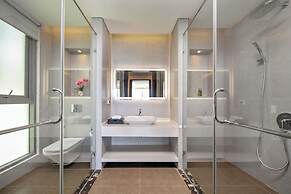 Abogo Da Nang OceanFront Luxury Villa